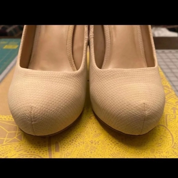 Mix No. 6 Stilettos - size 6 - Picture 4 of 7